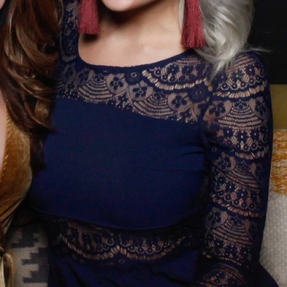 DIVIDED | Navy Dress with Lace Back and Sleeves - Picture 6 of 6